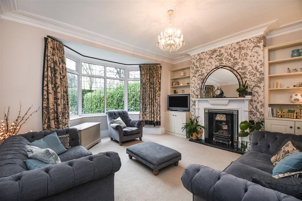 Property photo 2 of 24 Living Room