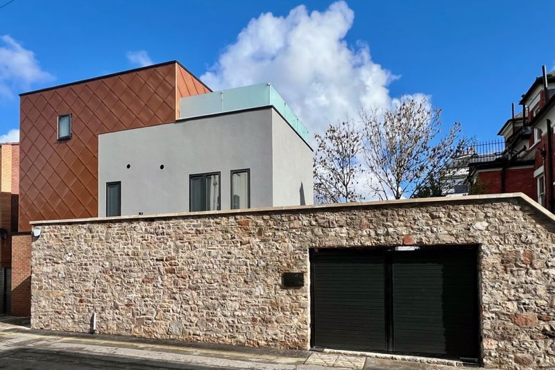 Property photo 3 of 25 External