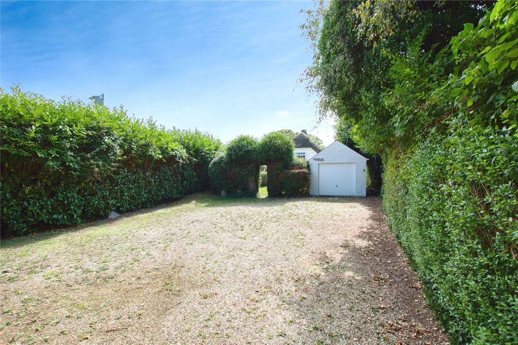 Property photo 2 of 24 Picture No. 12