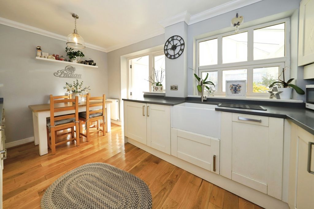 Property photo 3 of 12 Kitchen/Diner