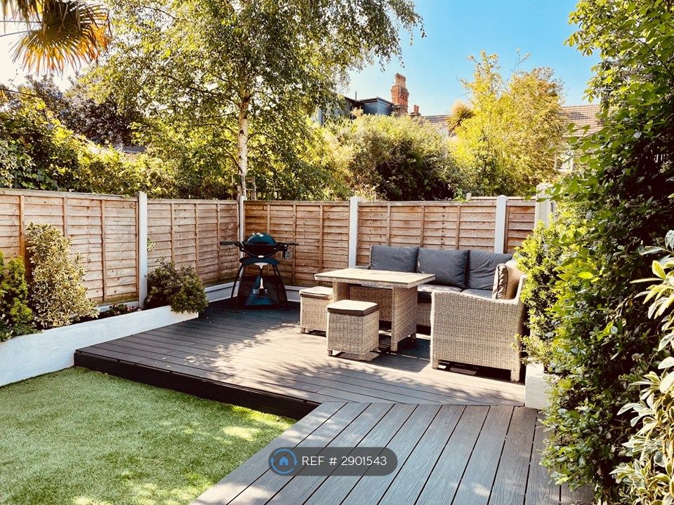 Property photo 1 of 32