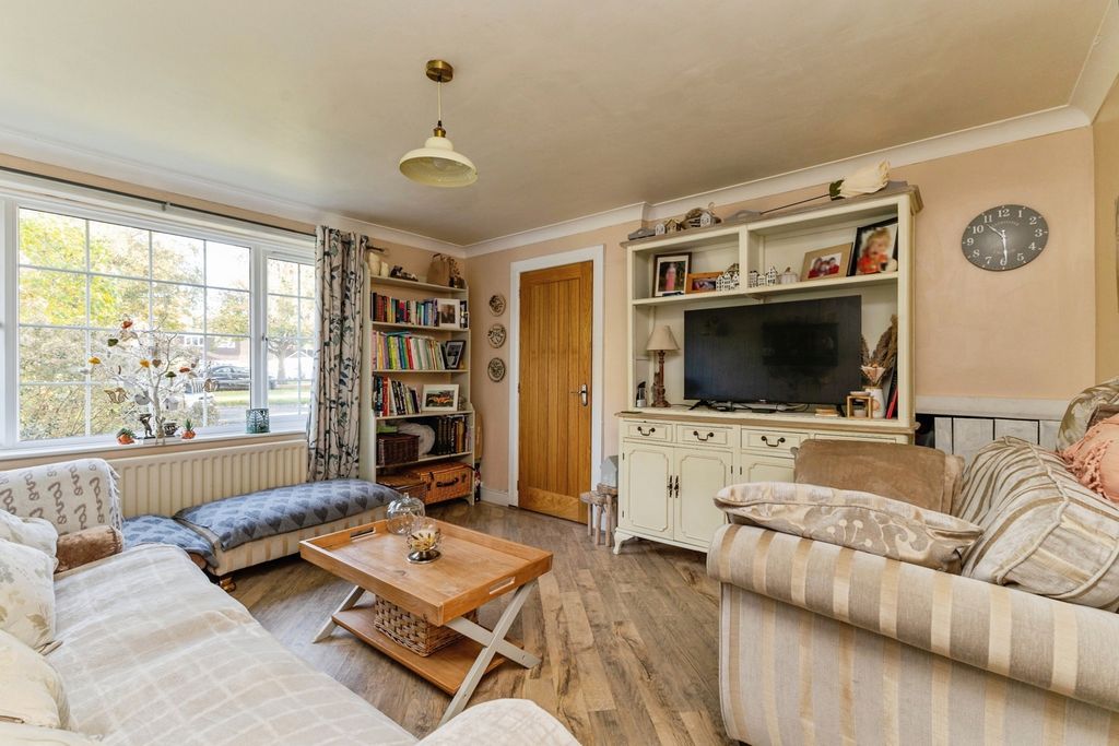 Property photo 2 of 20 Photo