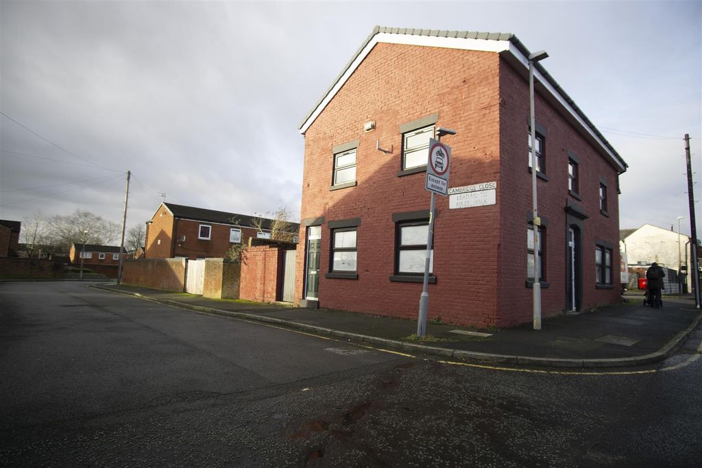 Property photo 1 of 5 Exterior