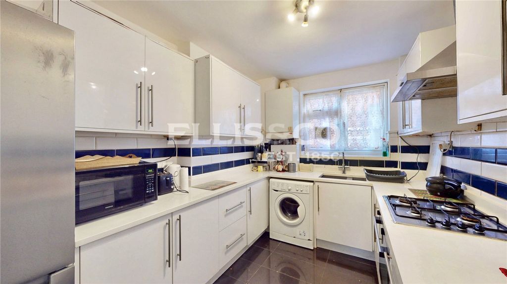 Property photo 3 of 7 Picture No. 06