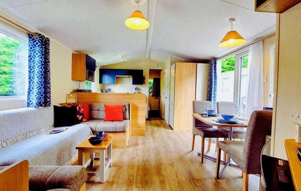 Property photo 3 of 21