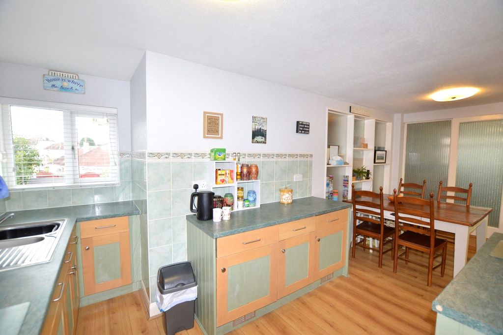 Property photo 2 of 14 Picture No. 05