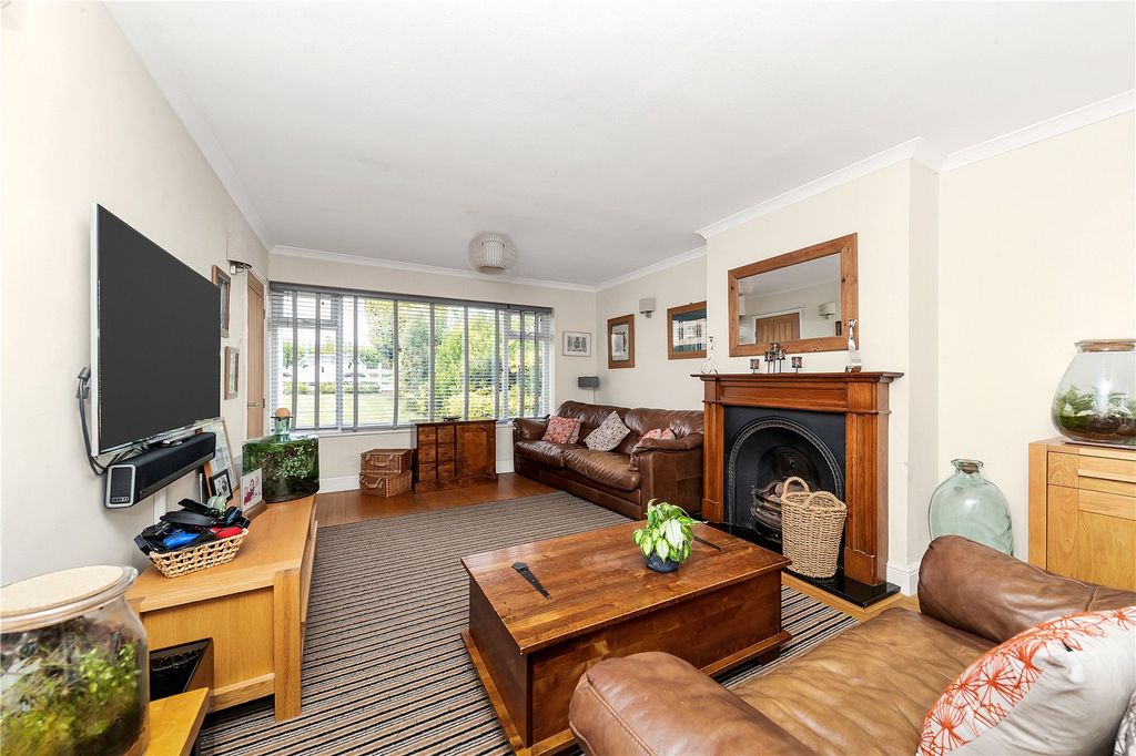 Property photo 2 of 13 Picture No. 12