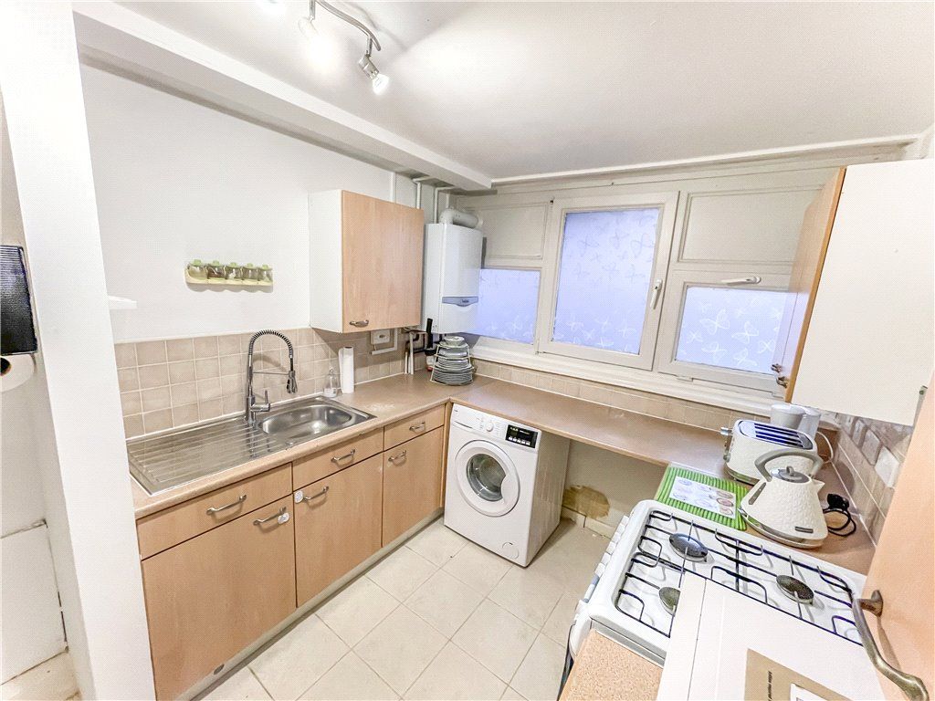 Property photo 1 of 7 Kitchen
