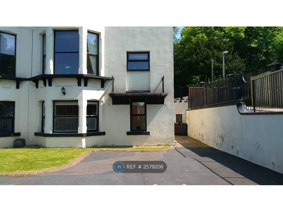 Property photo 1 of 13 Outside View With Old Lawn