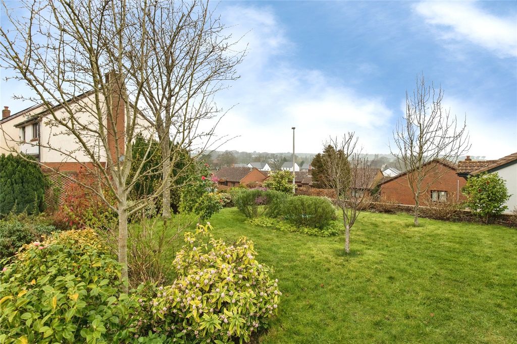 Property photo 3 of 16 Picture No. 21