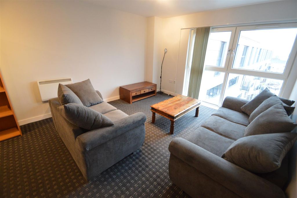 Property photo 2 of 6