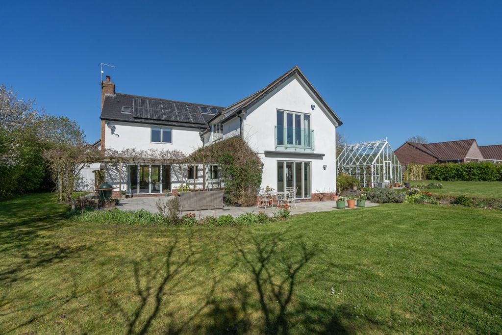 Property photo 1 of 30