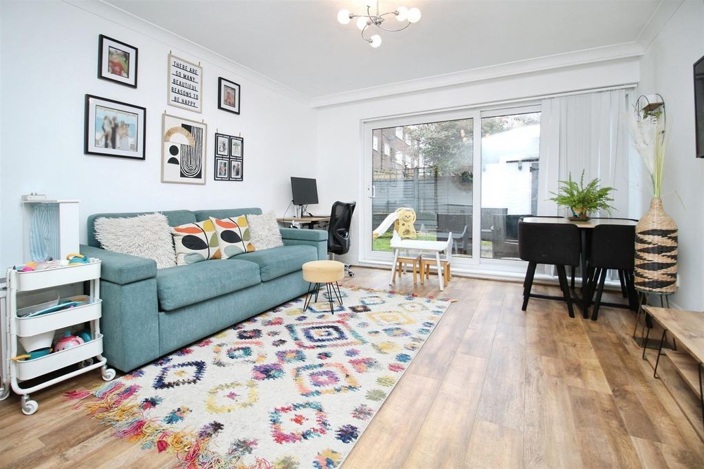 Property photo 2 of 13 cd65166A-Img_1736.Jpg