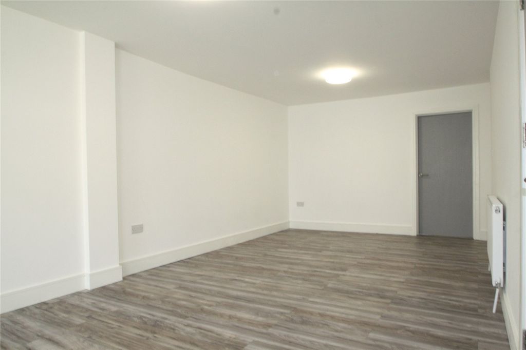 Property photo 2 of 13 Picture No. 12