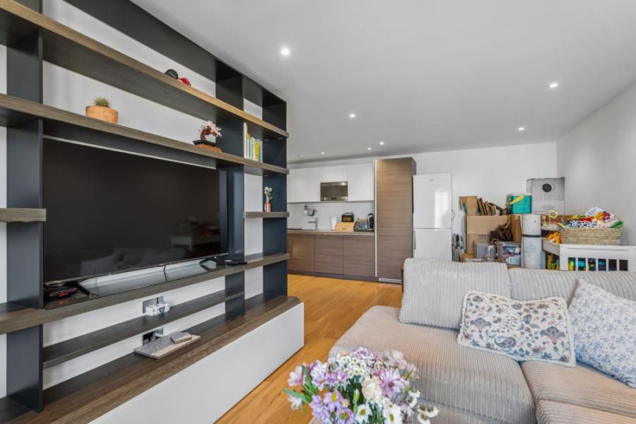 Property photo 3 of 11