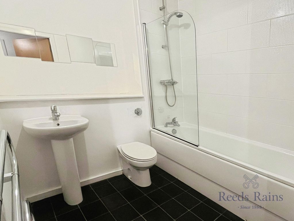 Property photo 3 of 3 Picture No. 04