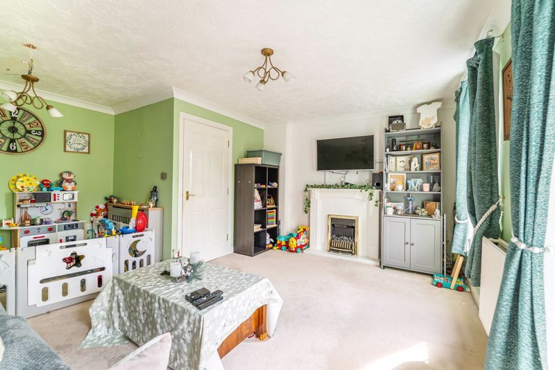 Property photo 1 of 16 Photo 5