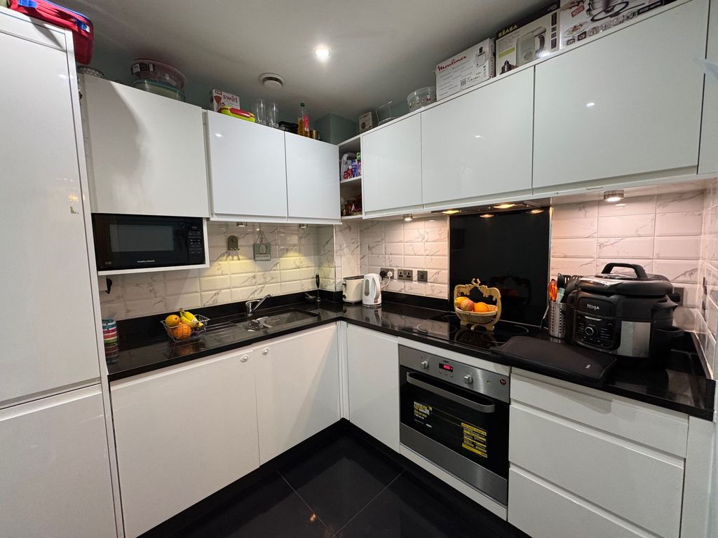 Property photo 2 of 13 Kitchen