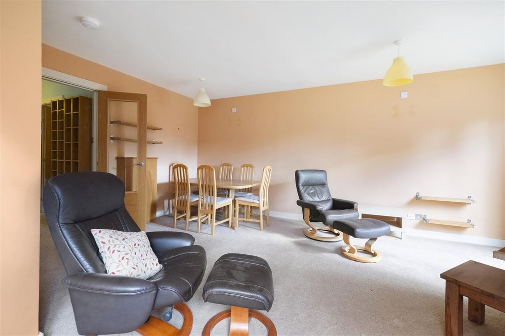 Property photo 3 of 29