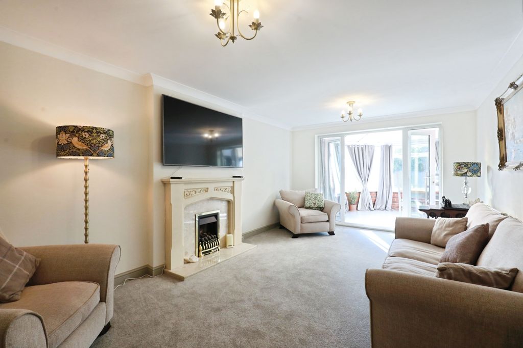 Property photo 3 of 54