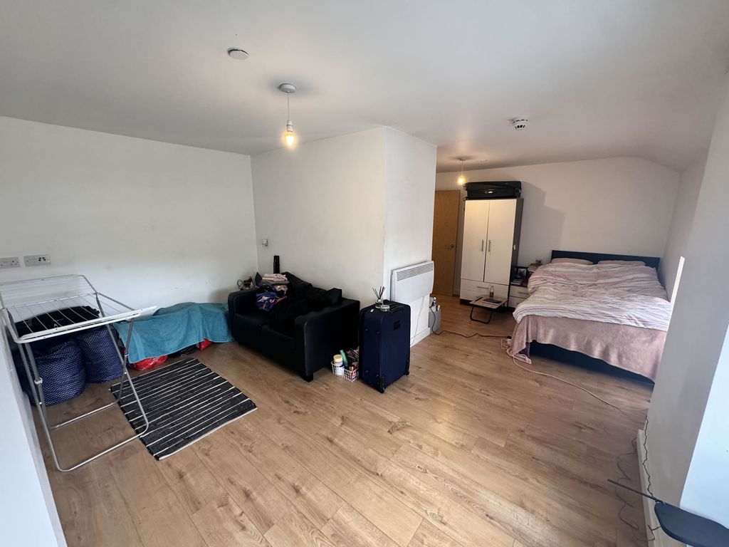 Property photo 2 of 12 8Rivermillimg_9580.Jpg