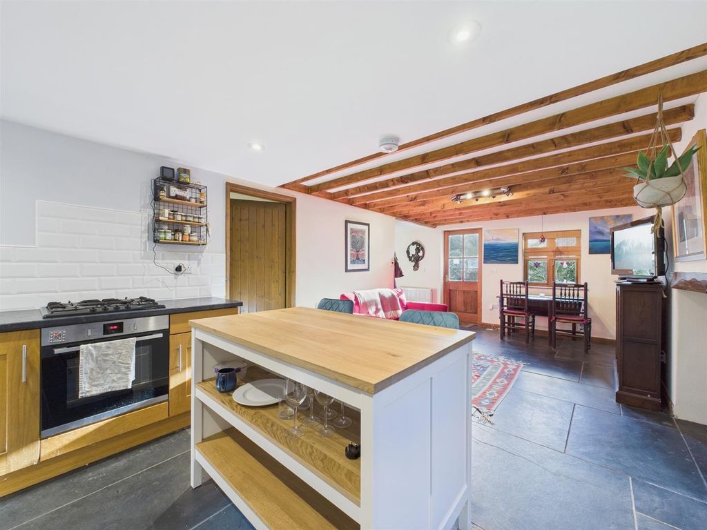 Property photo 3 of 17 Open Plan