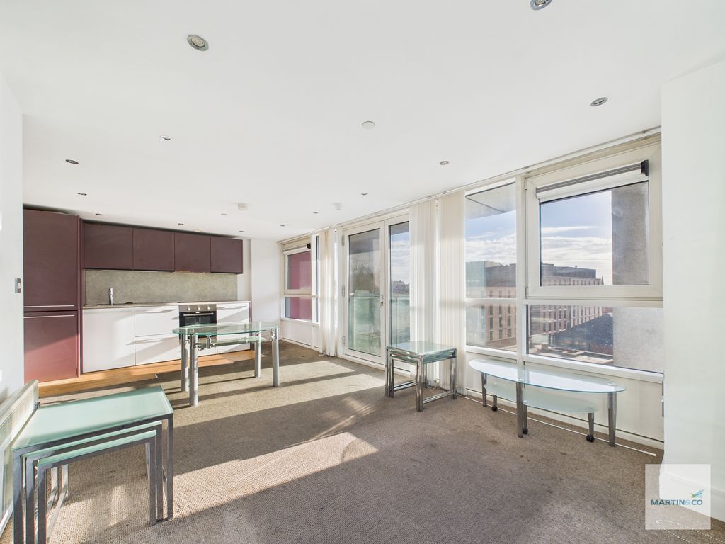 Property photo 1 of 14 Cam03394G0-Pr0375-Still004