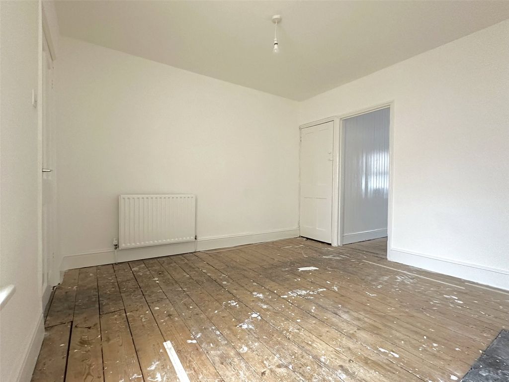 Property photo 3 of 13 Reception