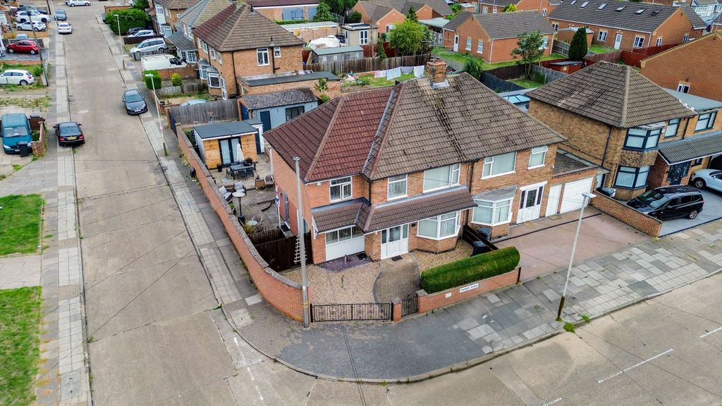 Property photo 1 of 31 Dji_0022