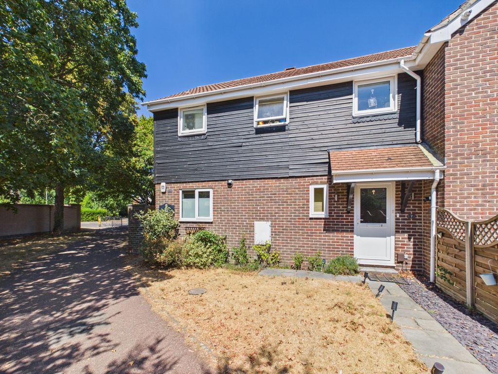 Property photo 1 of 11 3 Bedroom Semi Detached House For Sale