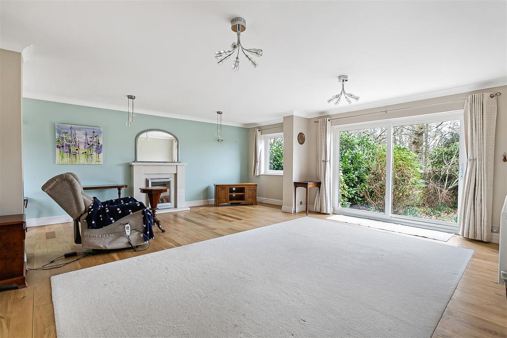 Property photo 3 of 28 23_75452.Jpg