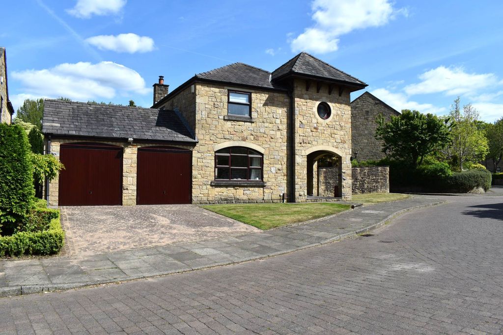 Property photo 1 of 41