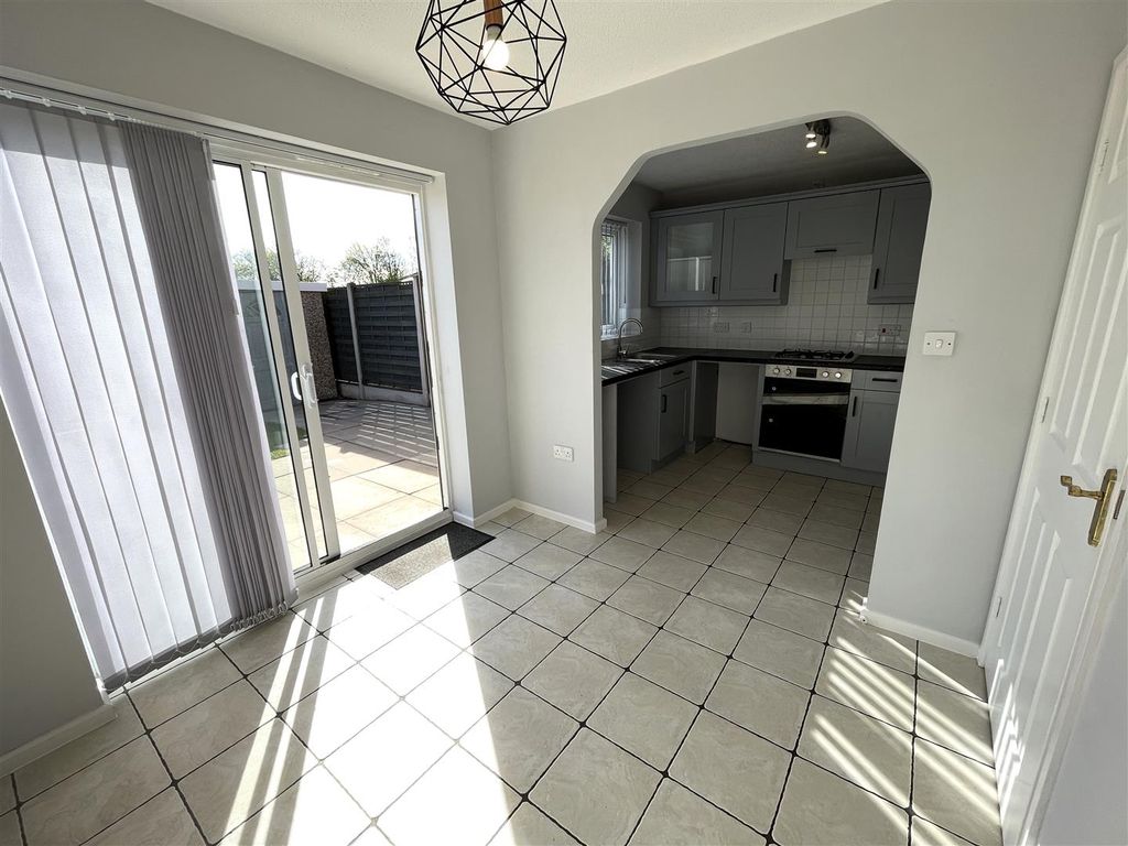 Property photo 3 of 17 Kitchen Diner