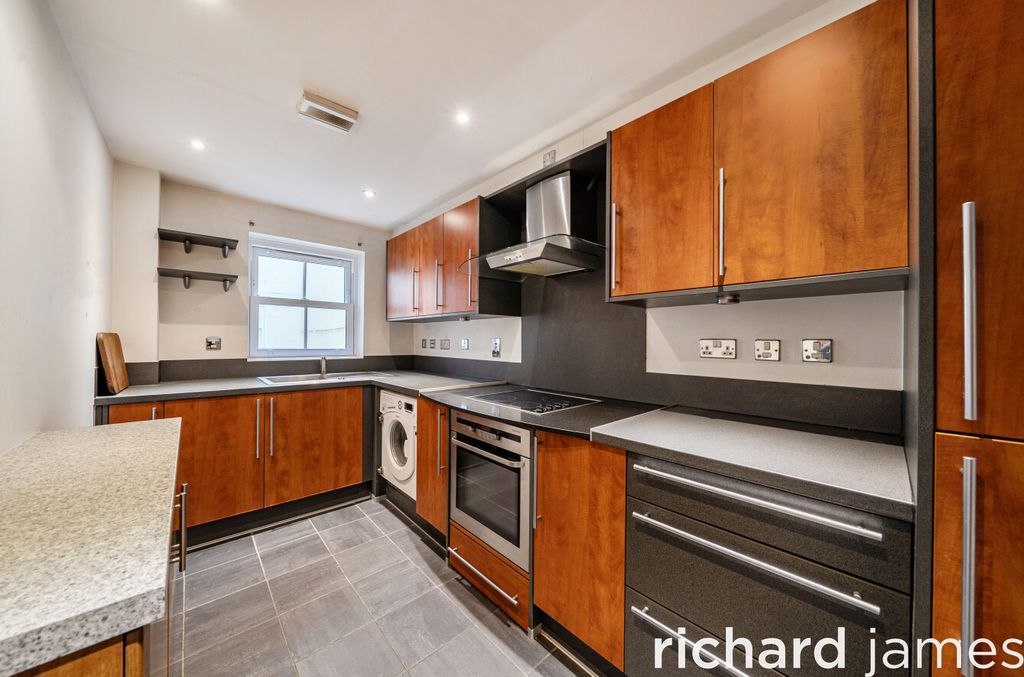 Property photo 2 of 15 01212c58d8d74d8Eba7Ecdc18c73Dfc4