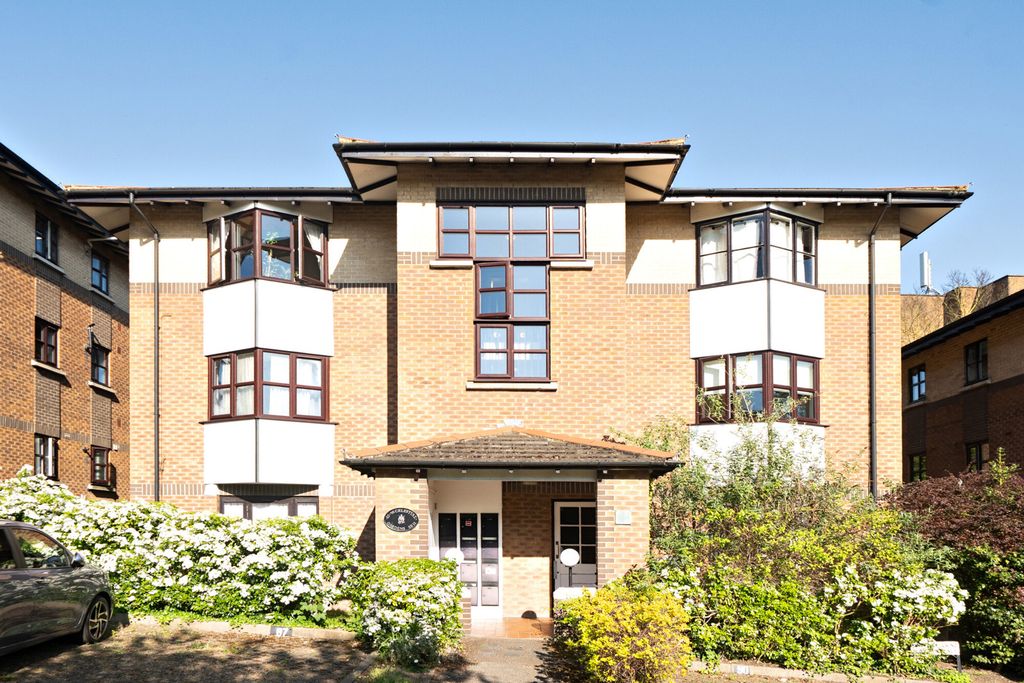 Property photo 1 of 10 External