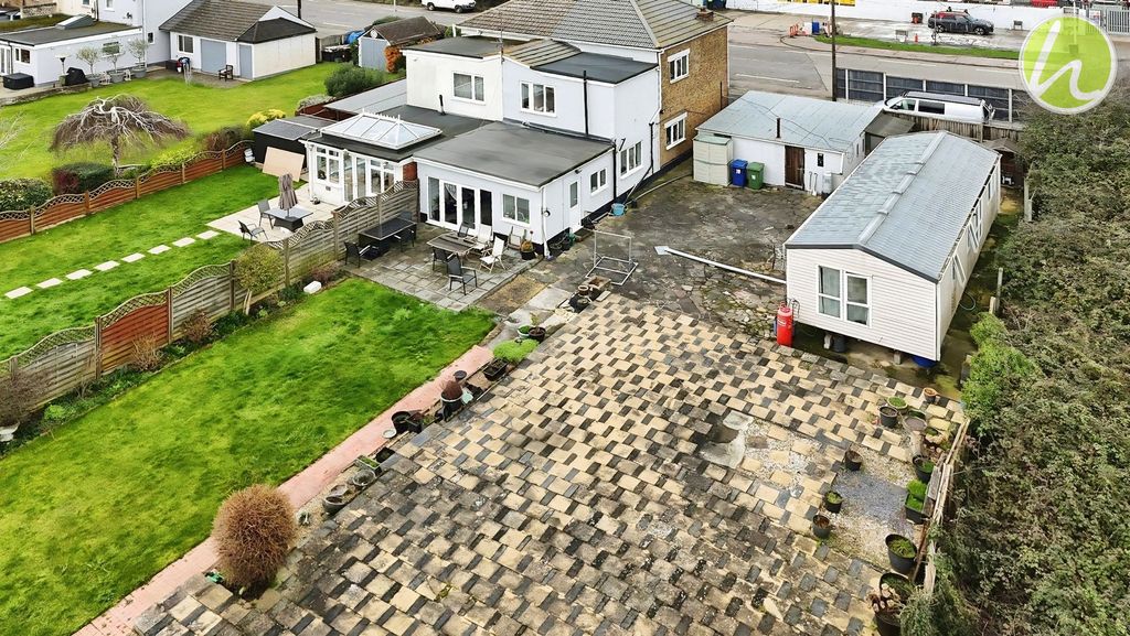 Property photo 2 of 26