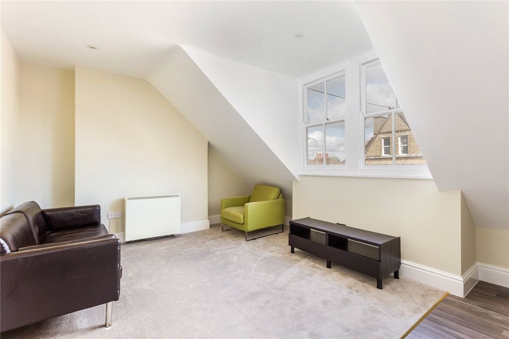 Property photo 2 of 8 Sitting Room