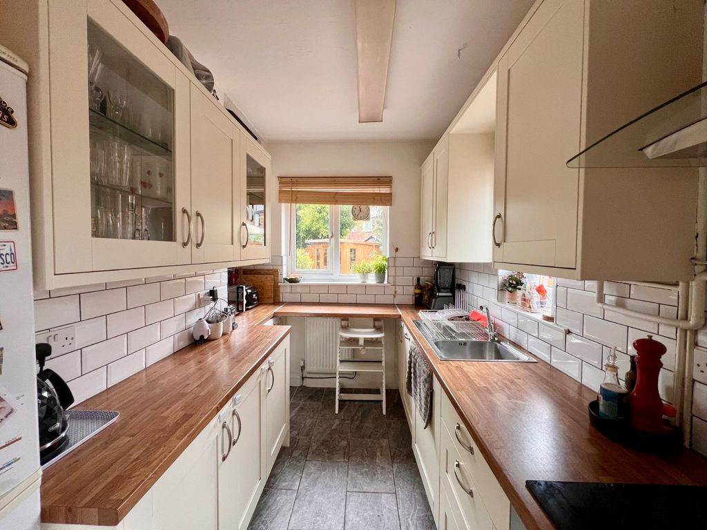 Property photo 2 of 19 Picture No. 34