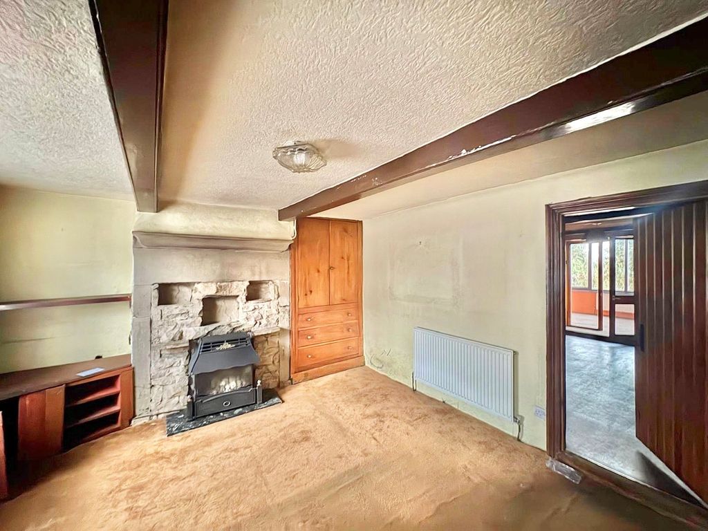 Property photo 2 of 9 Picture No. 19