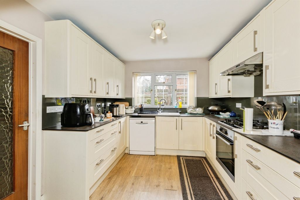 Property photo 2 of 20