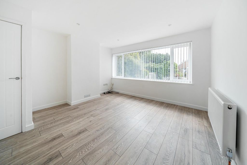 Property photo 2 of 14 991549 (3).Jpg