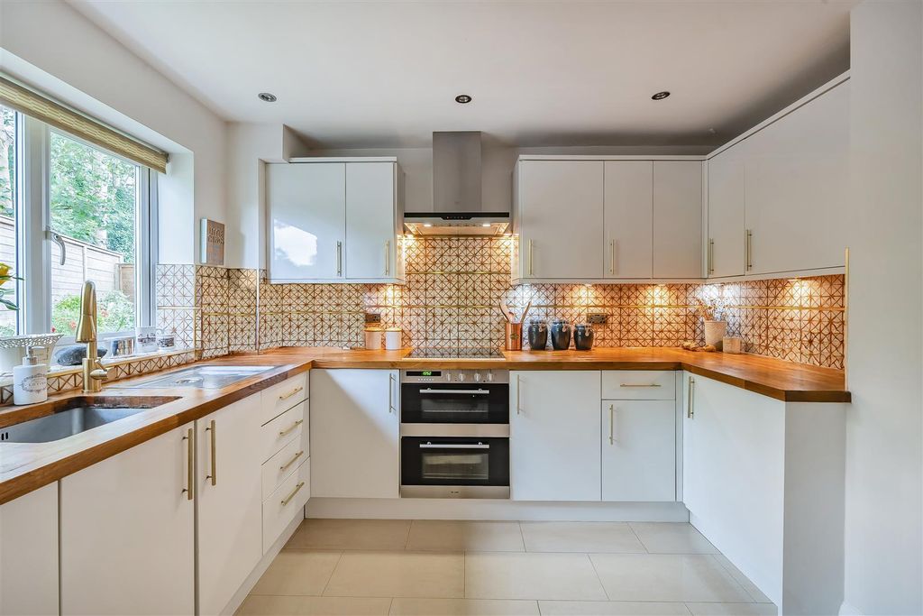 Property photo 1 of 41 Kitchen