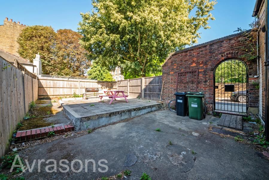 Property photo 3 of 11