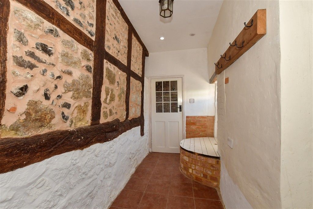 Property photo 2 of 21 Hallway