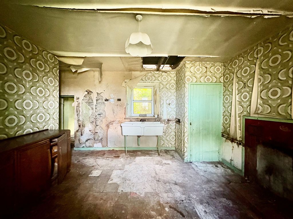 Property photo 2 of 19 Not Specified
