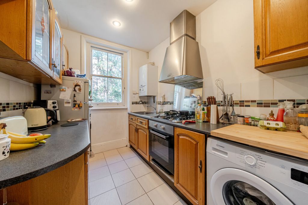 Property photo 2 of 11 1535329-1-6Ace323...