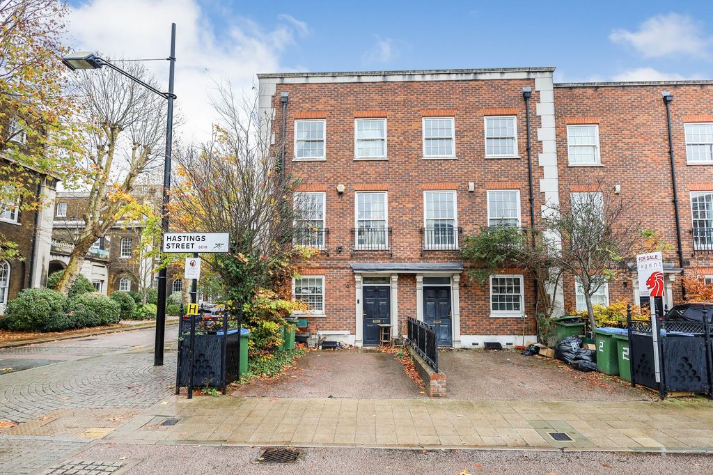 Property photo 3 of 3 1 Hastings Street, Woolwich, Londonâ Se18 6Sy