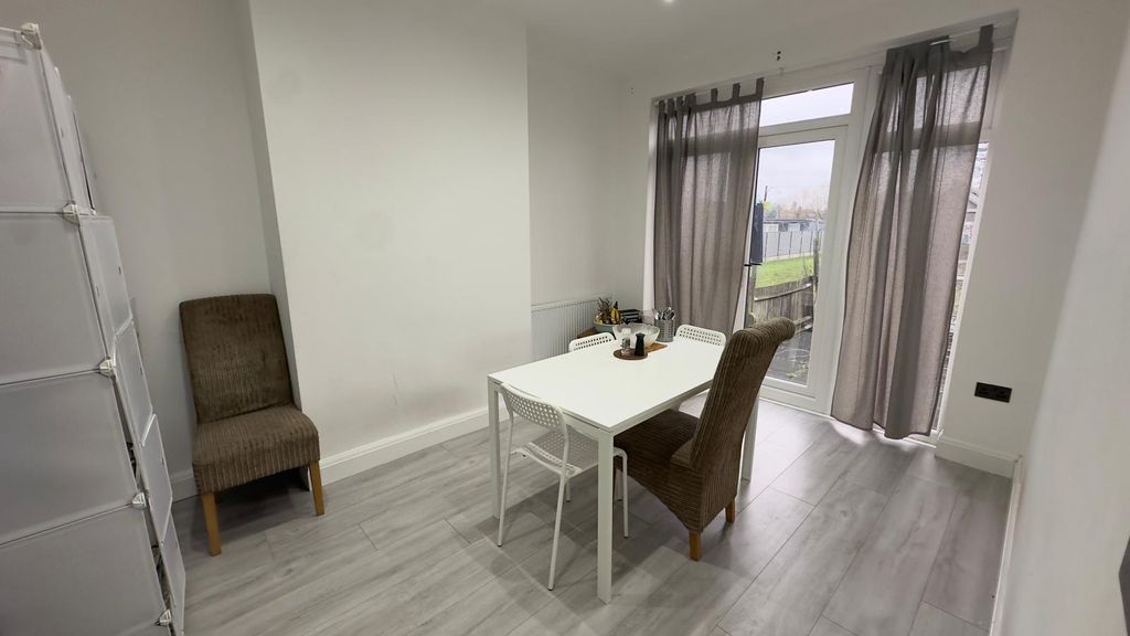 Property photo 3 of 16 Whatsapp Image 2026-02-20 At 10.30.50 Am (1)