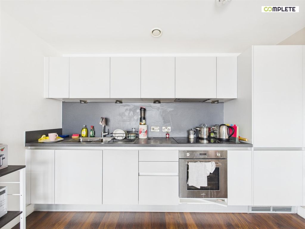 Property photo 2 of 15 Cam01231G0-Pr0117-Still007.Jpg