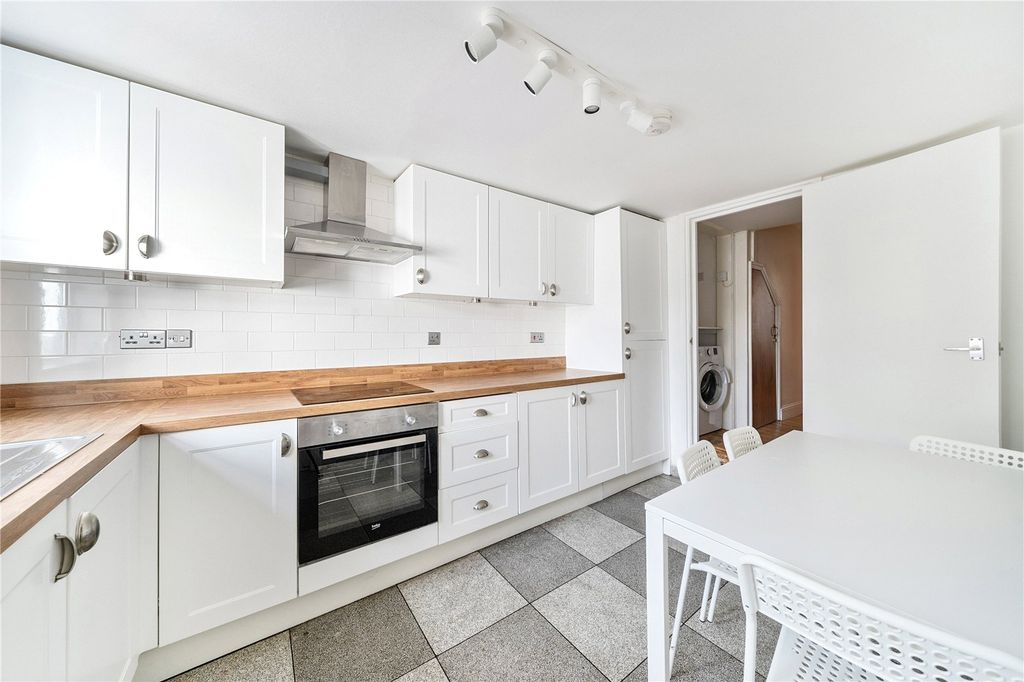 Property photo 1 of 18 Picture No. 28